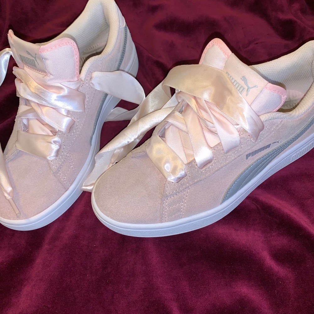Puma Ribbon Sneaks - Picture 3 of 3